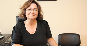 "AKP hükümeti her geçen gün otoriter bir hal alıyor"