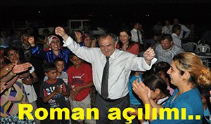 Alaaddin Yılmaz, Roman vatandaşlarla göbek attı..
