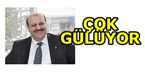 Ali Ercoşkun gülüp geçiyor...