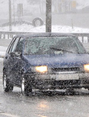 Bolu Dağında kar yağışı ve sis etkili oluyor