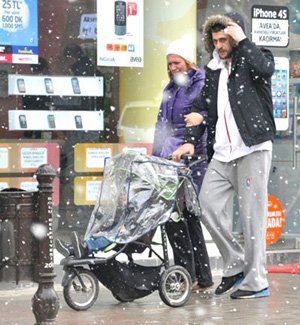 Bolu kent merkezinde kar yağışı bastırıyor
