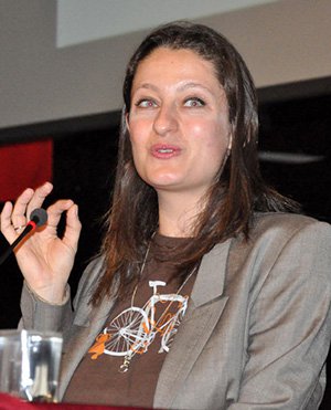 CHP İstanbul Milletvekili Şafak Pavey, öğrencilerle buluştu