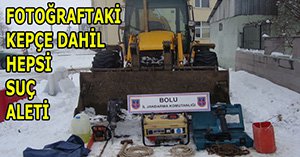 Define ararken yakalandılar!