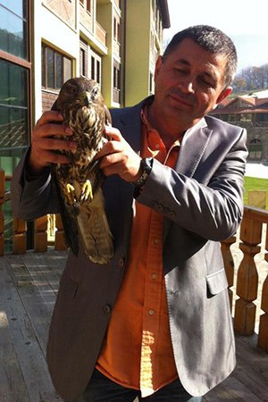 Hayvansever işadamı yaralı hayvan için seferber oldu