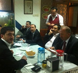 Kongreyi Kebap14’de pide yiyerek kutladılar