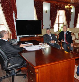 Milliyet Gazetesi yazarlarından Vali Özçimen’e ziyaret