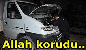 Park halindeki araç bir anda alevler içinde kaldı...