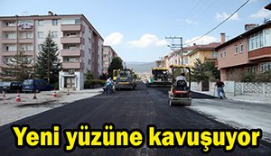 Yollar asfaltla buluşuyor...