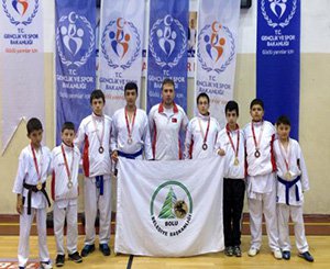 Belediyespor Yalova’dan 8 madalya ile döndü