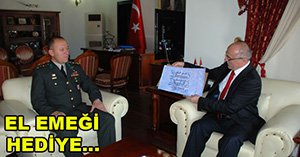 KOMUTAN'DAN ANLAMLI HEDİYE