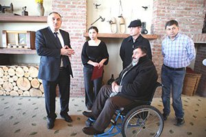 Mavi Kapak Projesi'yle birçok engelli güldü