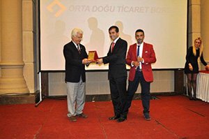 Özçimen “Yaşama Dokunan İnsan" seçildi