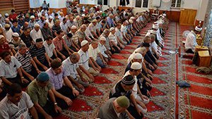 BAYRAM NAMAZI 7.33'DE!