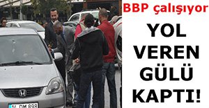 BBP YAYA GEÇİTLERİNDE GÜL DAĞITTI!