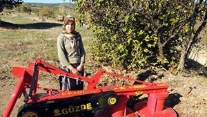 BOLU'DA ÜRETİCİLERE ÇAYIR BİÇME MAKİNASI VERİLDİ