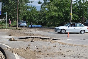 BORULAR PATLAMADAN DURAMIYOR