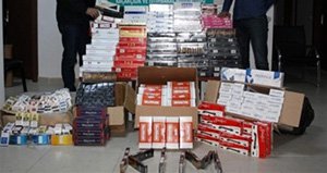 MİNİBÜS DEĞİL KAÇAK SİGARA DEPOSU!