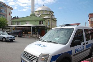 POLİS CAMİ HIRSIZLARININ PEŞİNDE!
