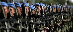 ÜNİVERSİTE ÖĞRENCİLERİNE SÜRPRİZ ASKERLİK ÖNERİSİ!