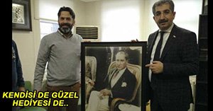 VALİ GAZETECİLERİ ZİYARET ETTİ