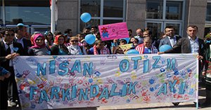 BOLU "DÜNYA OTİZM FARKINDALIK AYI" İÇİN TOPLANDI...