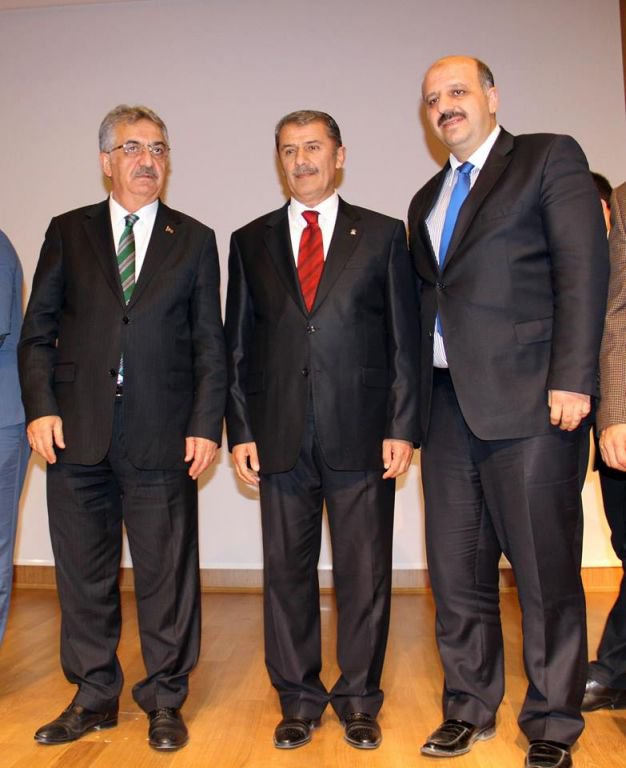 30 KİŞİ İSTİFA EDİP AK PARTİ'YE GEÇTİ...