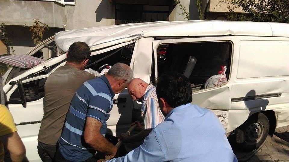 BAYRAM GÜNÜ ÖLÜMDEN DÖNDÜLER