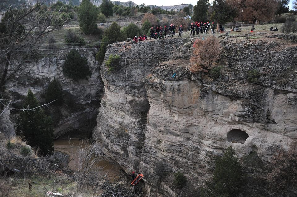 İTFAİYECİLERİN KOMANDO EĞİTİM