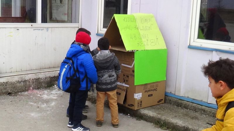 ÖĞRENCİLERDEN İNSANLIK DERSİ!