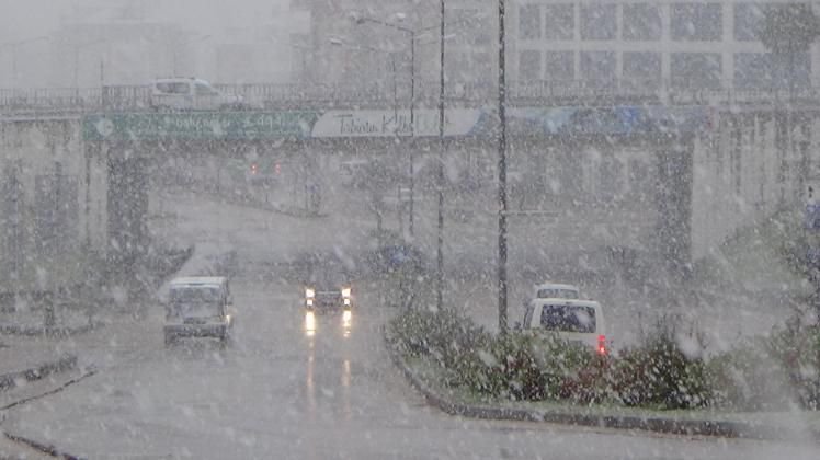 ŞEHİR BEYAZLARA BÜRÜNDÜ!