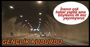 OTOBÜSTE UYUŞTURUCU İÇEN GENÇLER, CAMI KIRIP YOLA ATLADI