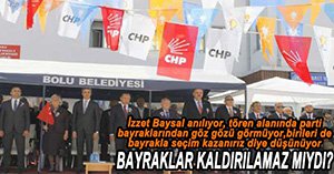 PARTİ BAYRAKLARI TEPKİ ÇEKİYOR