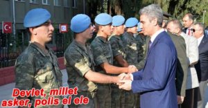 PROTOKOL ASKER VE POLİSLERLE BAYRAMLAŞTI