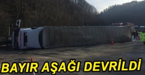 TIR DEVRİLDİ ULAŞIM KAPANDI