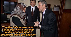 VALİ ŞEHİT AİLESİNİN YANINDA...