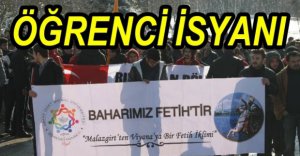 AİBÜ'DE ÖĞRENCİLERİN TERÖRE İSYANI...