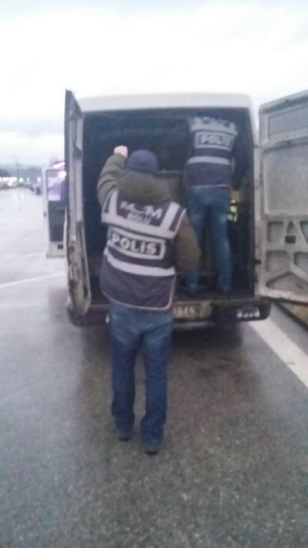 3 BİN LİTRE KAÇAK MAZOT ELE GEÇİRİLDİ