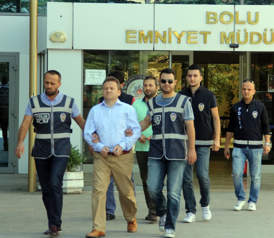 4 KİŞİ ADLİYEYE SEVK EDİLDİ