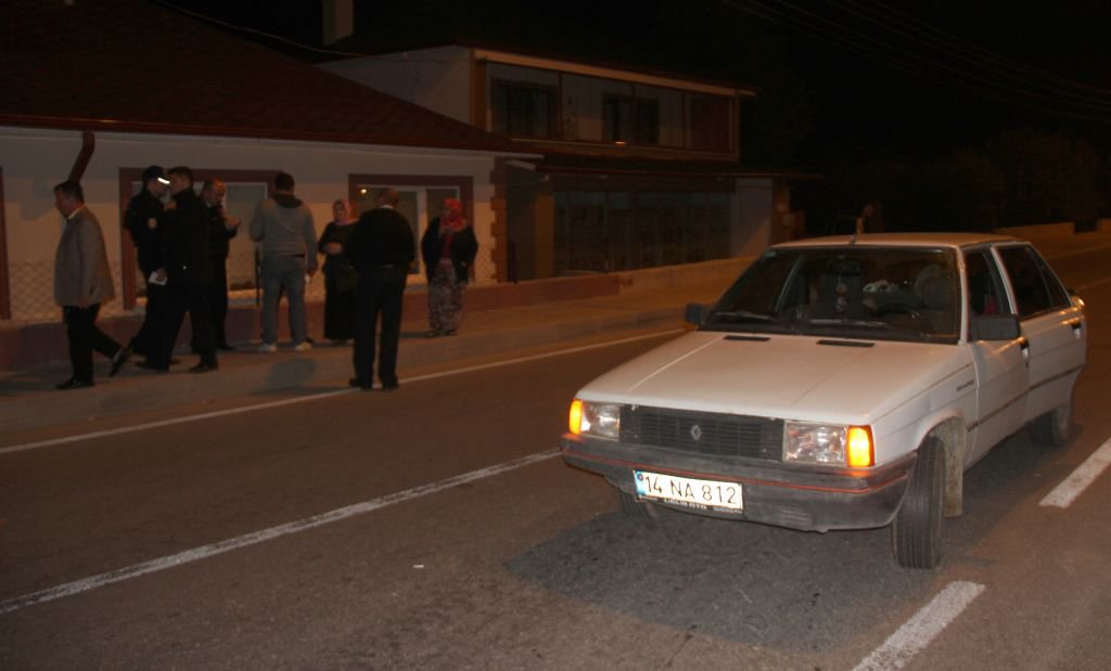 AMCASININ OĞLUNUN YOLUNU KESEREK SALDIRDI