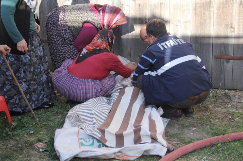 BABA OĞUL ALEVLERİN ARASINDAN ÇIKTILAR