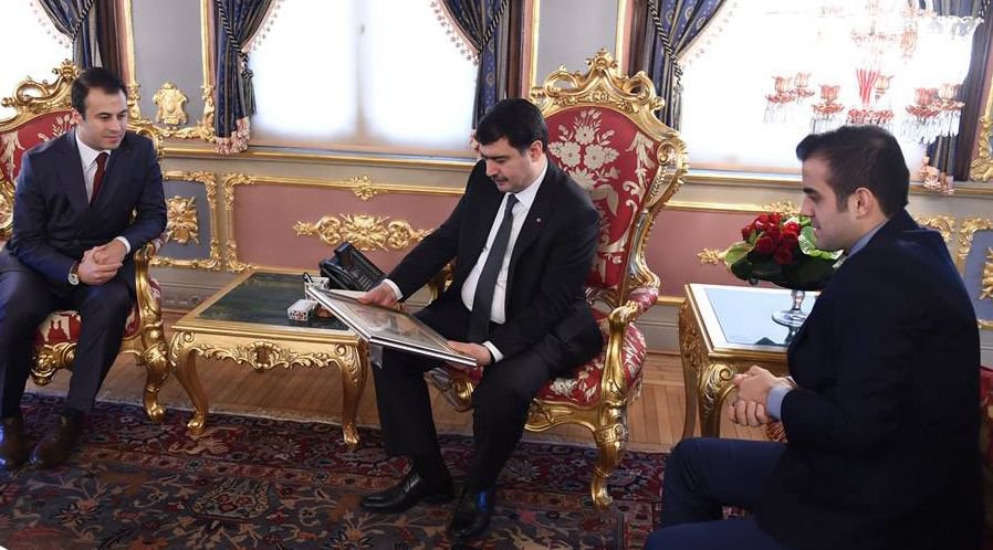 BOLULU GENÇLER DÜĞMEYE BASTI!