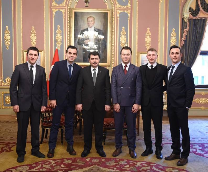 BOLULU GENÇLER DÜĞMEYE BASTI!