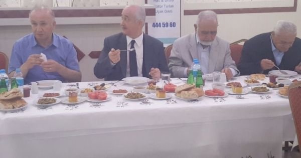 ÇARIKÇI AİLESİNİ İFTAR YEMEĞİ VERDİ