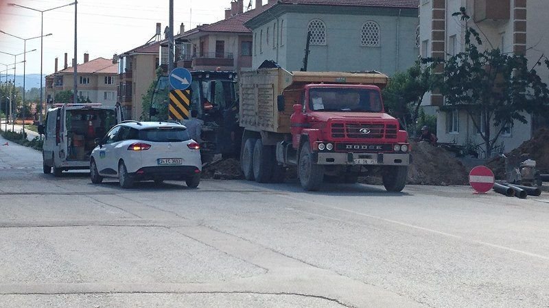 DOĞALGAZ BORUSU PATLADI, MAHALLEDE PANİK YAŞANDI