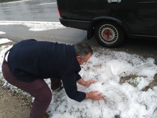 DOLU KAR GİBİ YAĞDI...