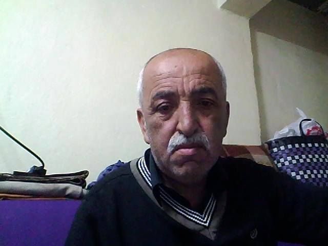 AİLESİ DEDİKODULARA SON NOKTAYI KOYDU!