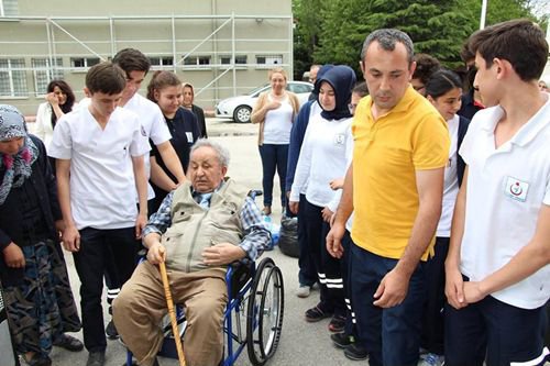 EMEĞİ GEÇENLERİ ALKIŞLIYORUZ