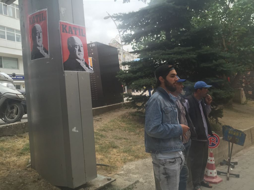 FETO'YA POSTERLİ TEPKİ