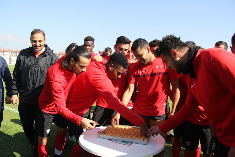 GAZETECİLERDEN TAM DESTEK