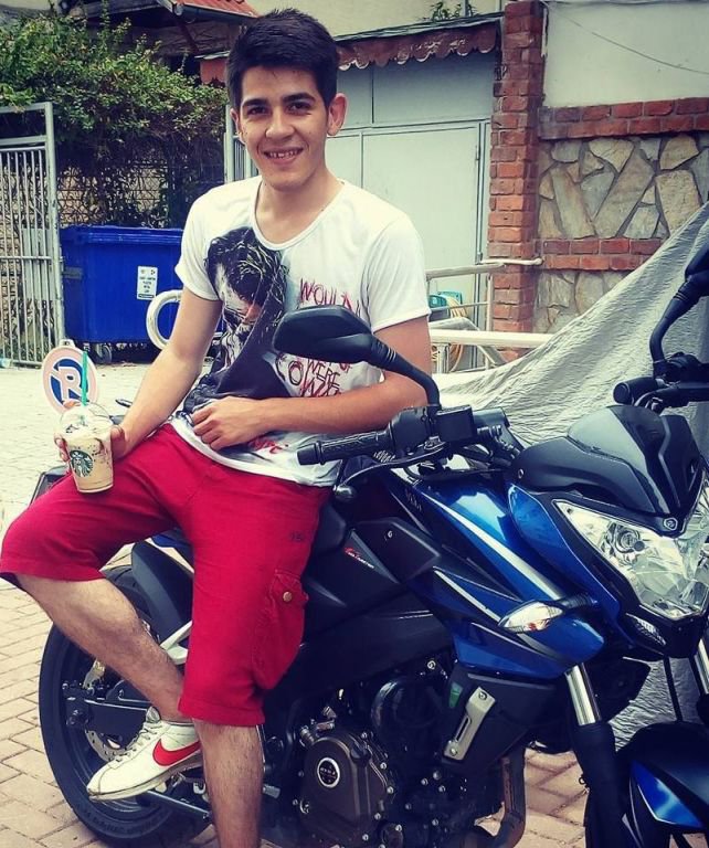 GÖZYAŞLARIYLA TOPRAĞA VERİLDİ